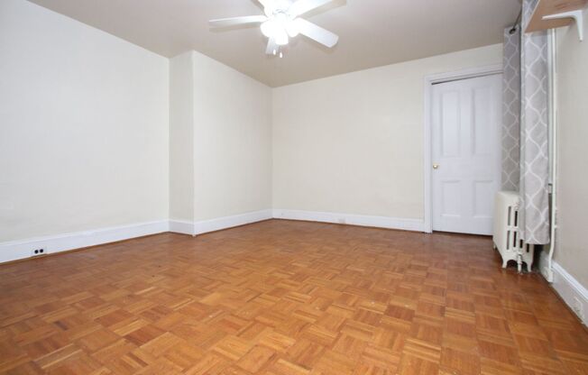 Large 1 BR Located On Historical, Tree Lined Clinton Street! *Available February* *One Month Free*