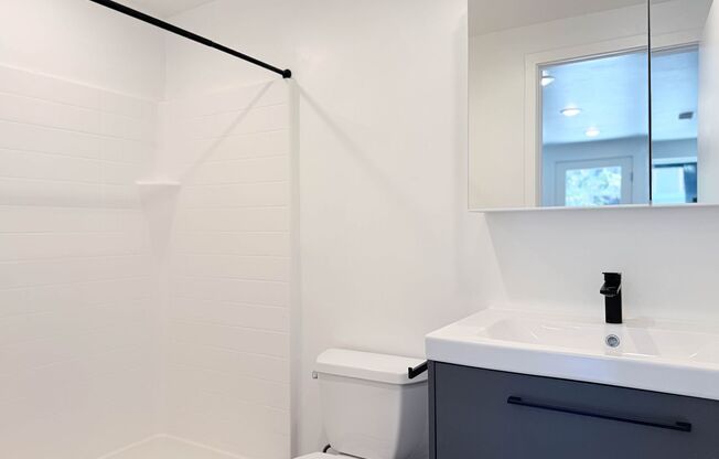 Studio, 1 bath, 285 sqft, $2,595, Unit 15