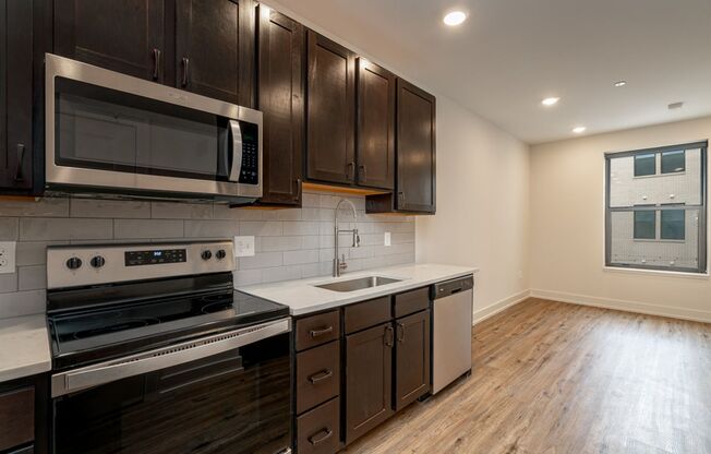 Studio, 1 bath, $1,315, Unit 1050 N 4th St. Apt. 307
