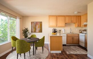 2 beds, 1 bath, 1,050 sqft, $1,595, Unit 10301