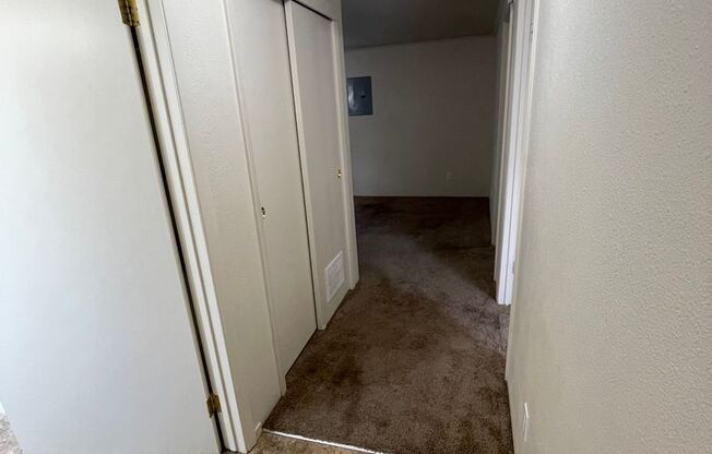 2 beds, 1 bath, $1,155, Unit 747.5