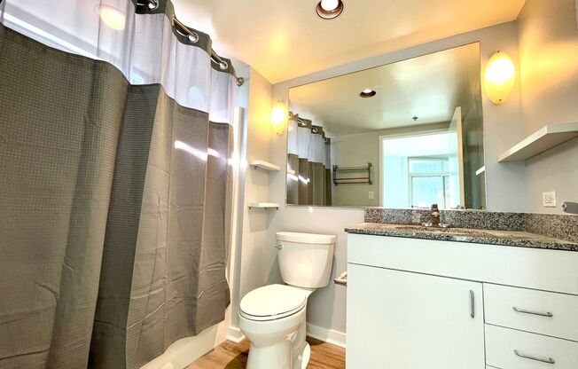 2 beds, 2 baths, $3,300