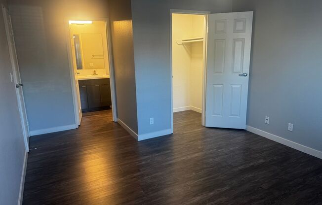 2 beds, 2 baths, 986 sqft, $2,795, Unit 585