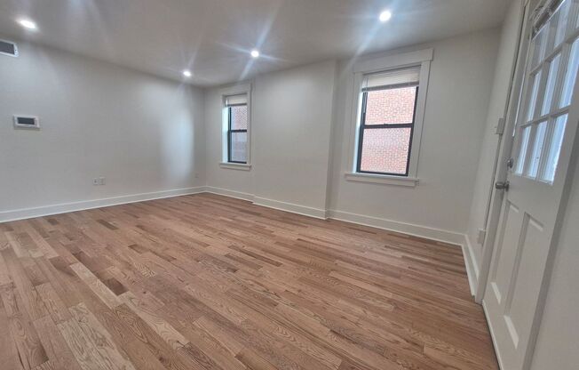 2 beds, 1 bath, 750 sqft, $1,899, Unit 5637 Hobart St. #4