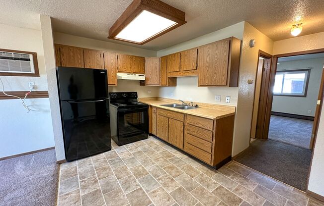 1 bed, 1 bath, $975, Unit Apt. 3