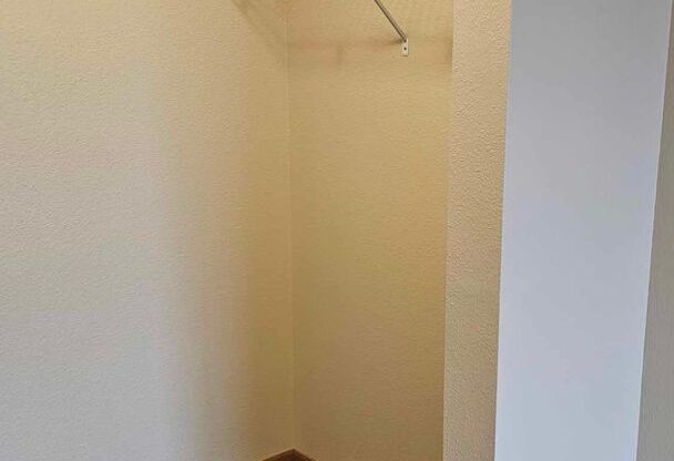 2 beds, 2 baths, 1,014 sqft, $1,415, Unit 1830-111