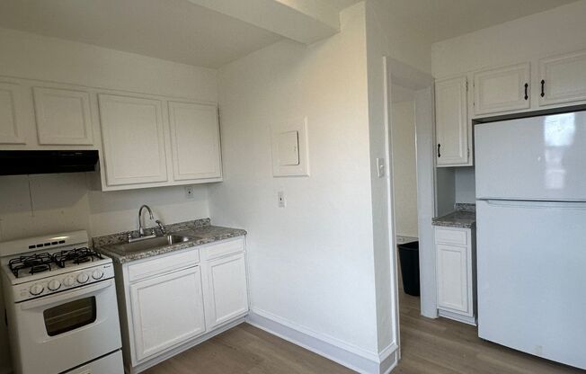 Bright 1 Bed Apartment- Upper Darby
