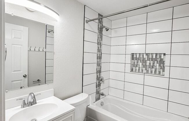 2 beds, 2 baths, 1,096 sqft, $1,525, Unit 1877A