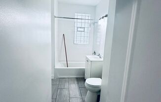 2 beds, 2 baths, 1,350 sqft, $2,900, Unit 4452-1