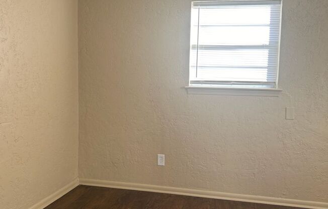 1 bed, 1 bath, 500 sqft, $600, Unit Apt 3