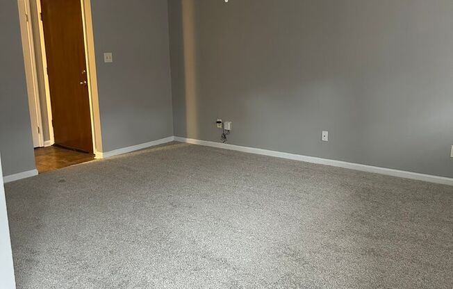 1 bed, 1 bath, 620 sqft, $925, Unit 6928-B