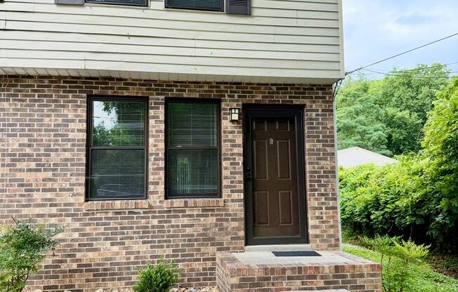 2 Bedroom 1.5 Bath Duplex near Dan Mills in Inglewood  $1450/mo