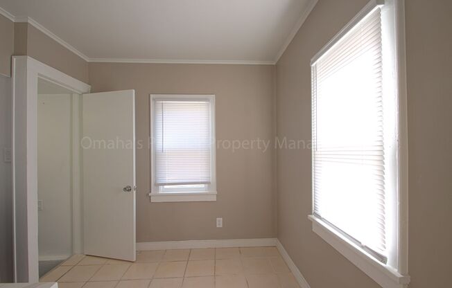 2 beds, 1 bath, $1,275