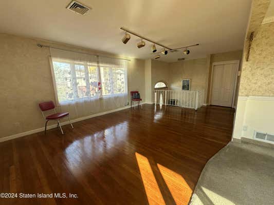 3 beds, 2 baths, 1,000 sqft, $2,800