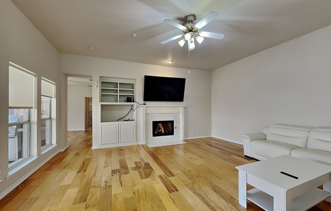 1716 ALPINE DR
