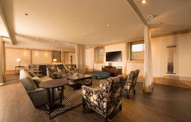 THE MOUNT ROYAL APARTMENTS
