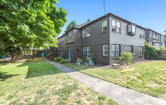 1 bed, 1 bath, 750 sqft, $1,550, Unit 17