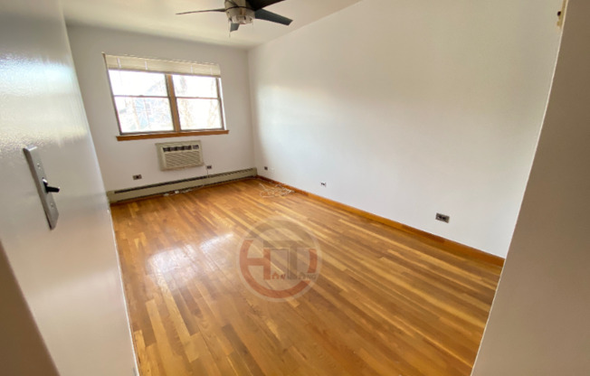 1621 EDISON AVE