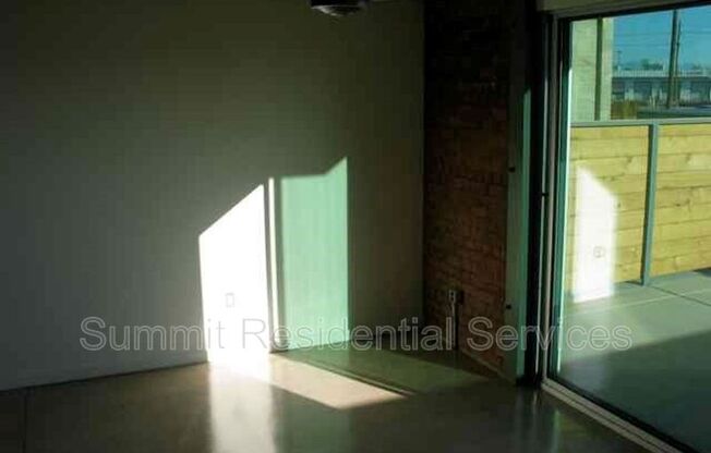 1001 E 17th Street  Unit 107