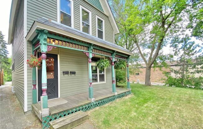1014 Front Ave