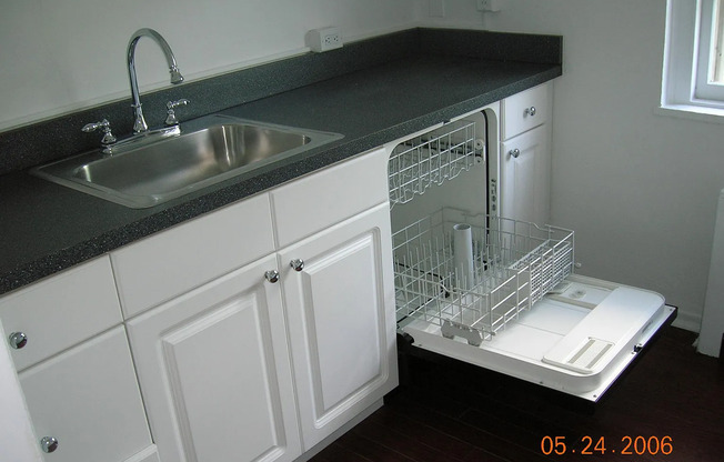 Charming Northern Liberties Living – 734 North Ter — Accepting ALL PHA voucher holders