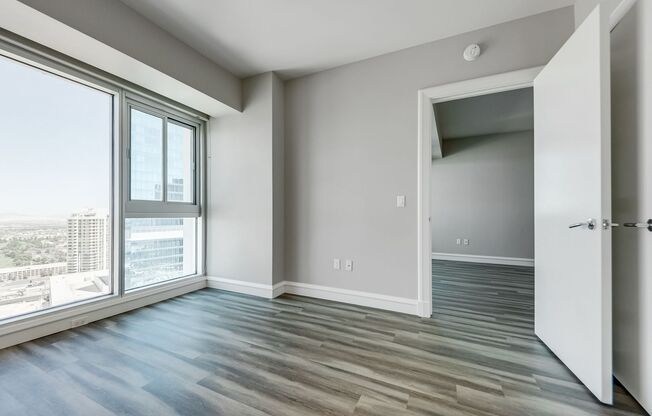 2 beds, 2 baths, $2,800, Unit # 3706