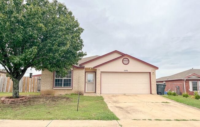 Available NOW!!!! Gorgeous 3 bedroom, 2 bath, 2 car garage home with a full kitchen, laundry, covered patio, garage door opener and fenced yard.Small pets only!!!!