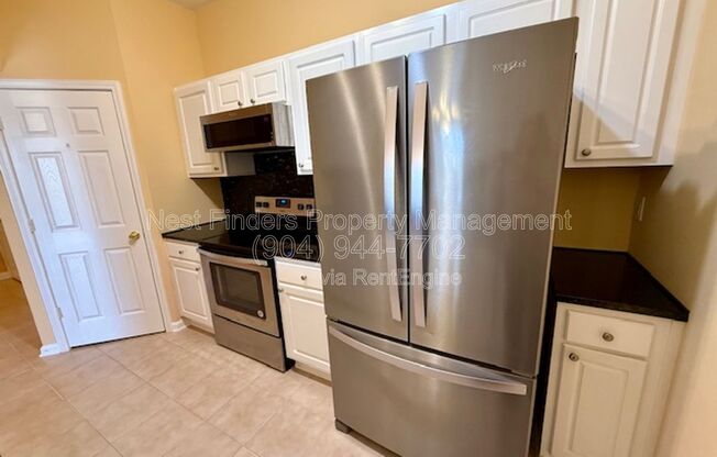 2 beds, 2 baths, 1,050 sqft, $1,350, Unit 912