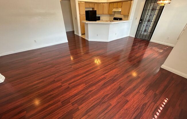 Charming condo in desirable West Las Vegas location