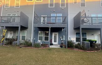 4 beds, 3.5 baths, $2,345