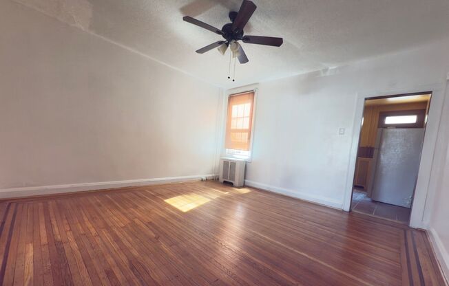 Three Bedroom House In Baltimore