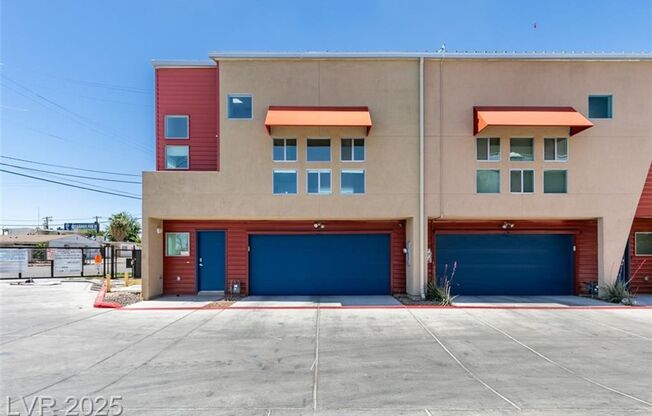 Modern multi-level city loft near the downtown arts district!