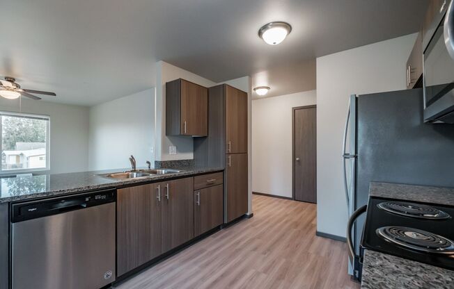 2 beds, 2 baths, $1,495, Unit 3558-201