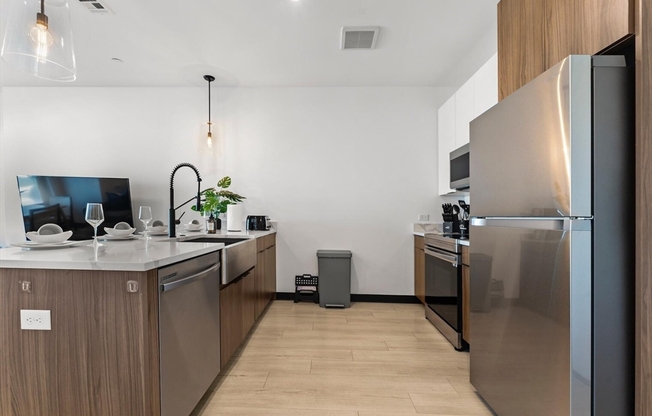 1 bed, 1 bath, 570 sqft, $2,000, Unit 405