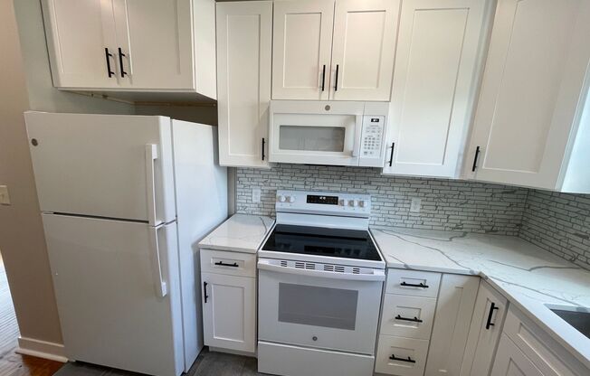 1 bed, 1 bath, 600 sqft, $1,025