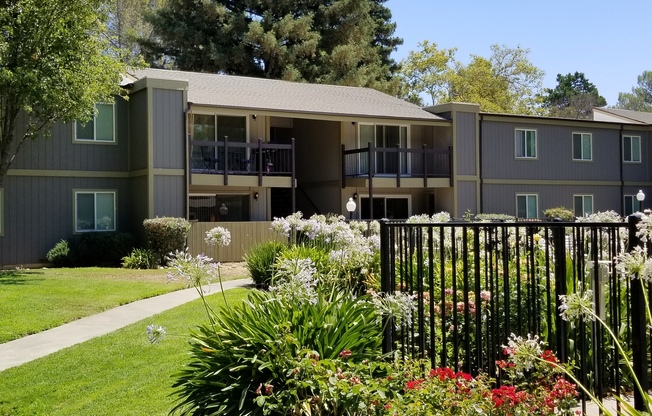 1 bed, 1 bath, 700 sqft, $1,595, Unit 099