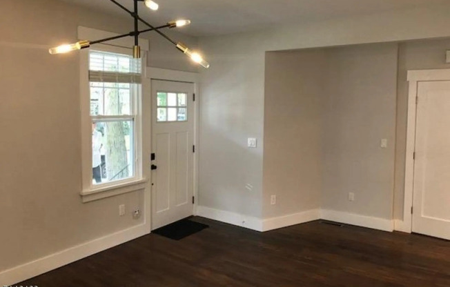 248 N FULLERTON AVE