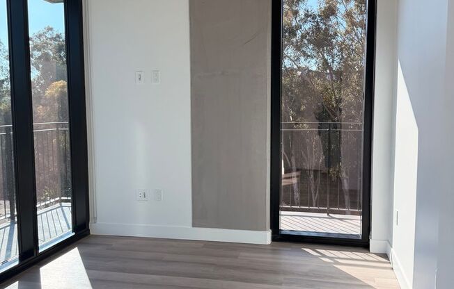 2 beds, 2 baths, 816 sqft, $4,349, Unit 505