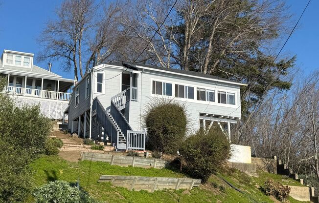 UNIQUE 2BD/1BA HOME WITH DETACHED BONUS ROOM WITH 1/2 BA., IN SAN QUENTIN VILLAGE-BAY VIEWS!