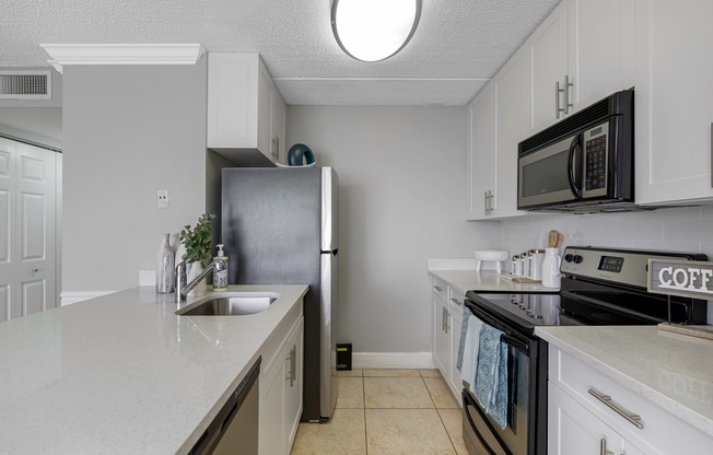 Wellington, FL apartment homes | Palm Court at Wellington Apartments | Apartments for rent in Wellington, FL