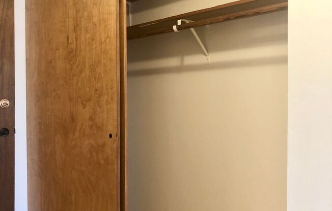 Studio, 1 bath, 464 sqft, $1,395, Unit 204