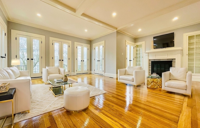 28 WOLCOTT RD