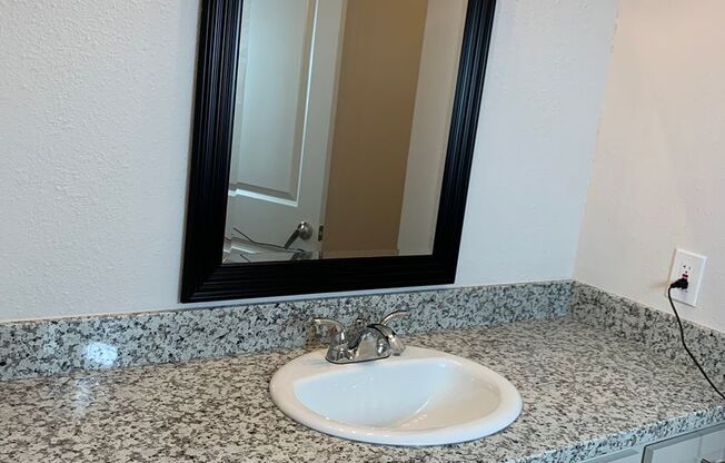 1 bed, 1 bath, 684 sqft, $890, Unit 2325-07