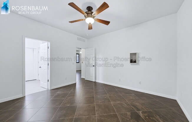 4 beds, 2.5 baths, 1,991 sqft, $2,250