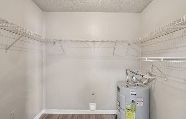 1 bed, 1 bath, 698 sqft, $1,285