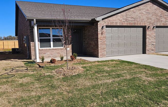 3 beds, 2 baths, 1,300 sqft, $1,550, Unit 609 69th Ave