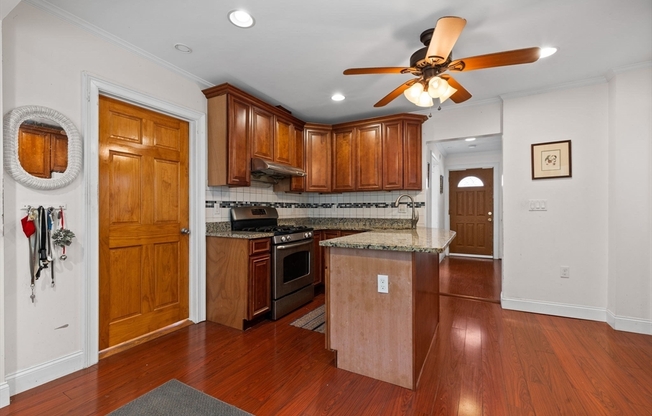 40 ALDEN PL