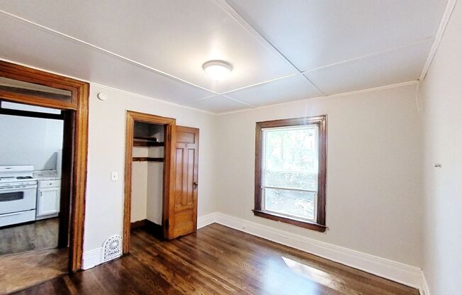 2 beds, 1 bath, 800 sqft, $1,295, Unit 289-B Pearl