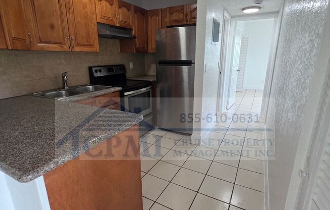 2 beds, 1 bath, 827 sqft, $1,950, Unit 575