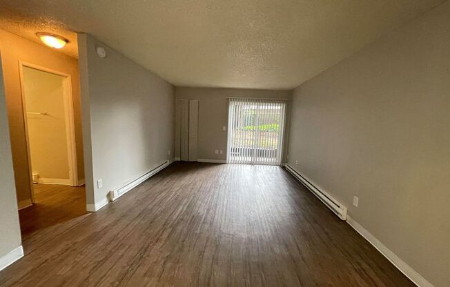 2 beds, 1 bath, 760 sqft, $1,525, Unit 47